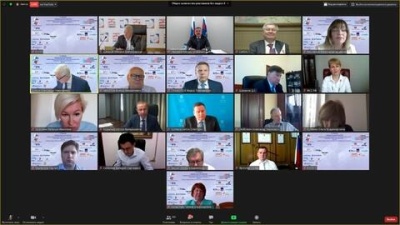 Председатель ФНПР Михаил Шмаков считает необходимым развивать социальный диалог
